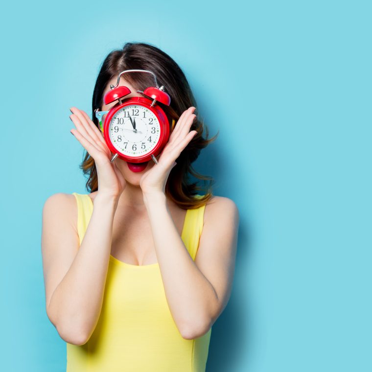 femme horloge