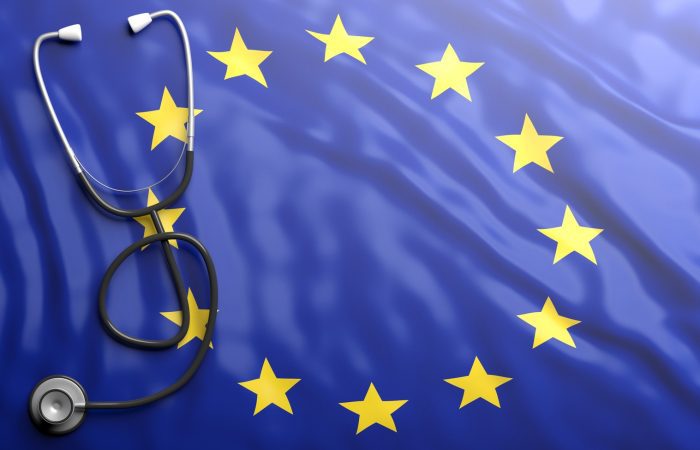 Stéthoscope sur drapeau européen