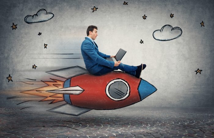 Homme sur une fusée